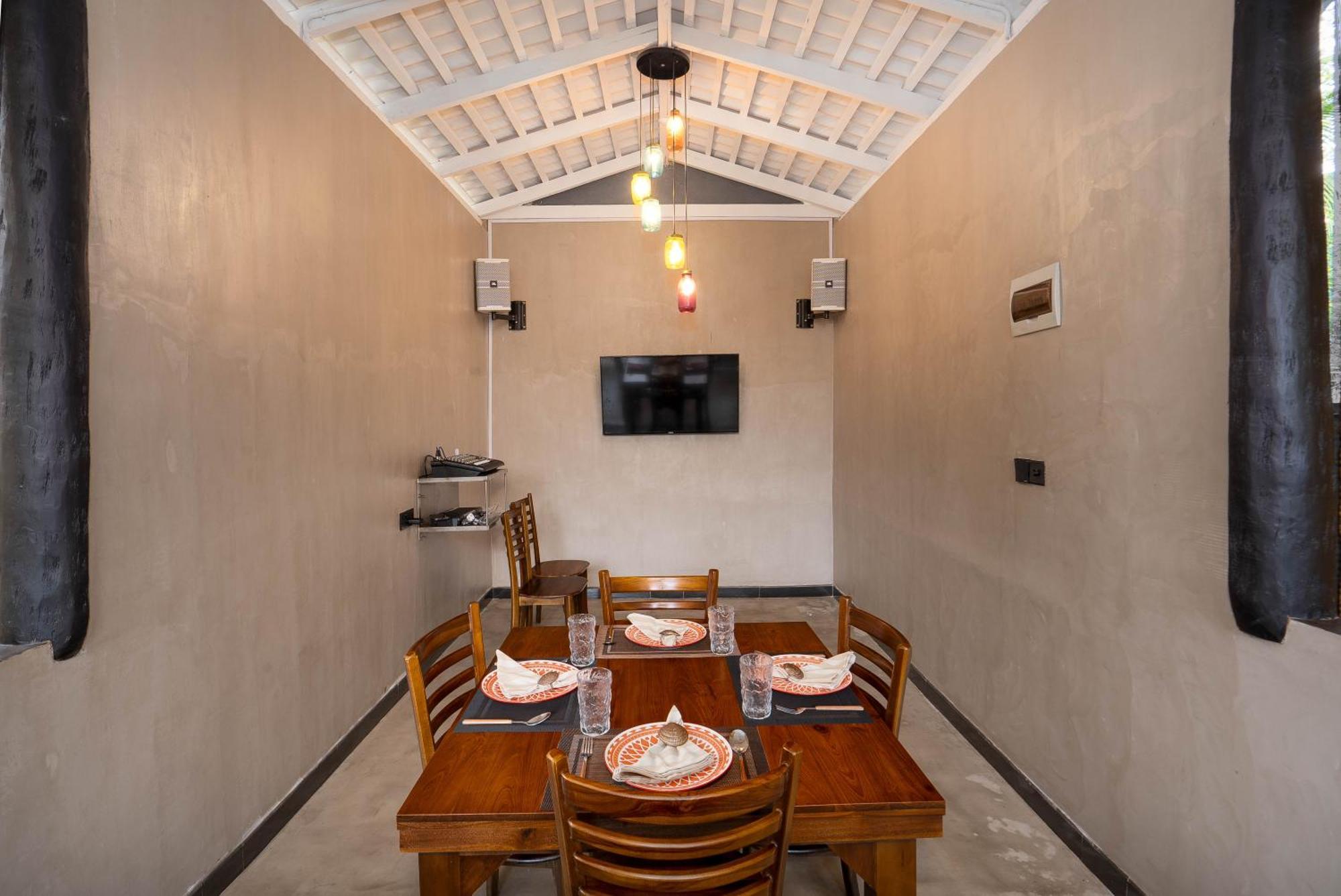 Hasthri Boutique Red Chalet In Ahangama With Pool Near Beach Exteriér fotografie