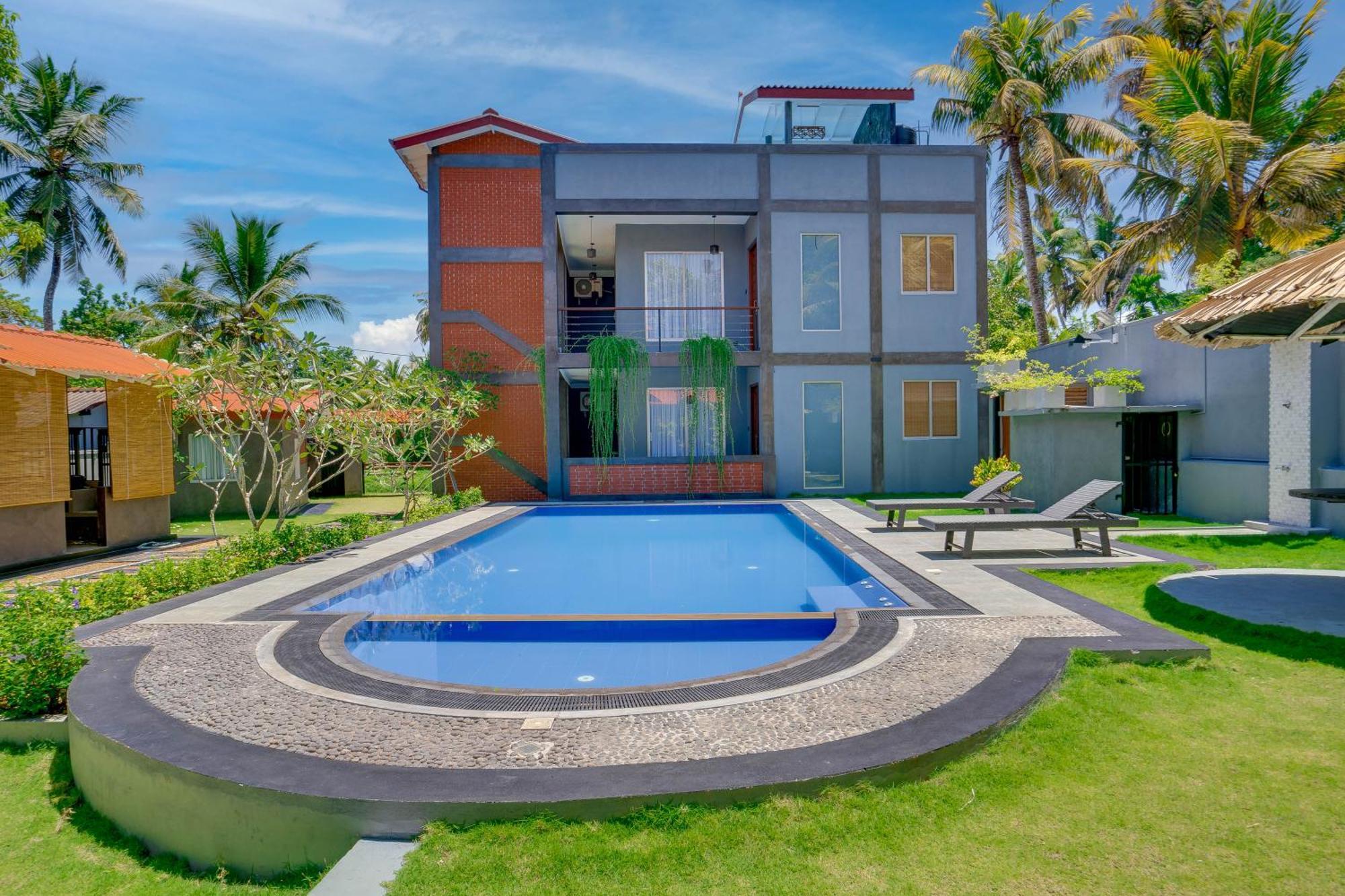 Hasthri Boutique Red Chalet In Ahangama With Pool Near Beach Exteriér fotografie