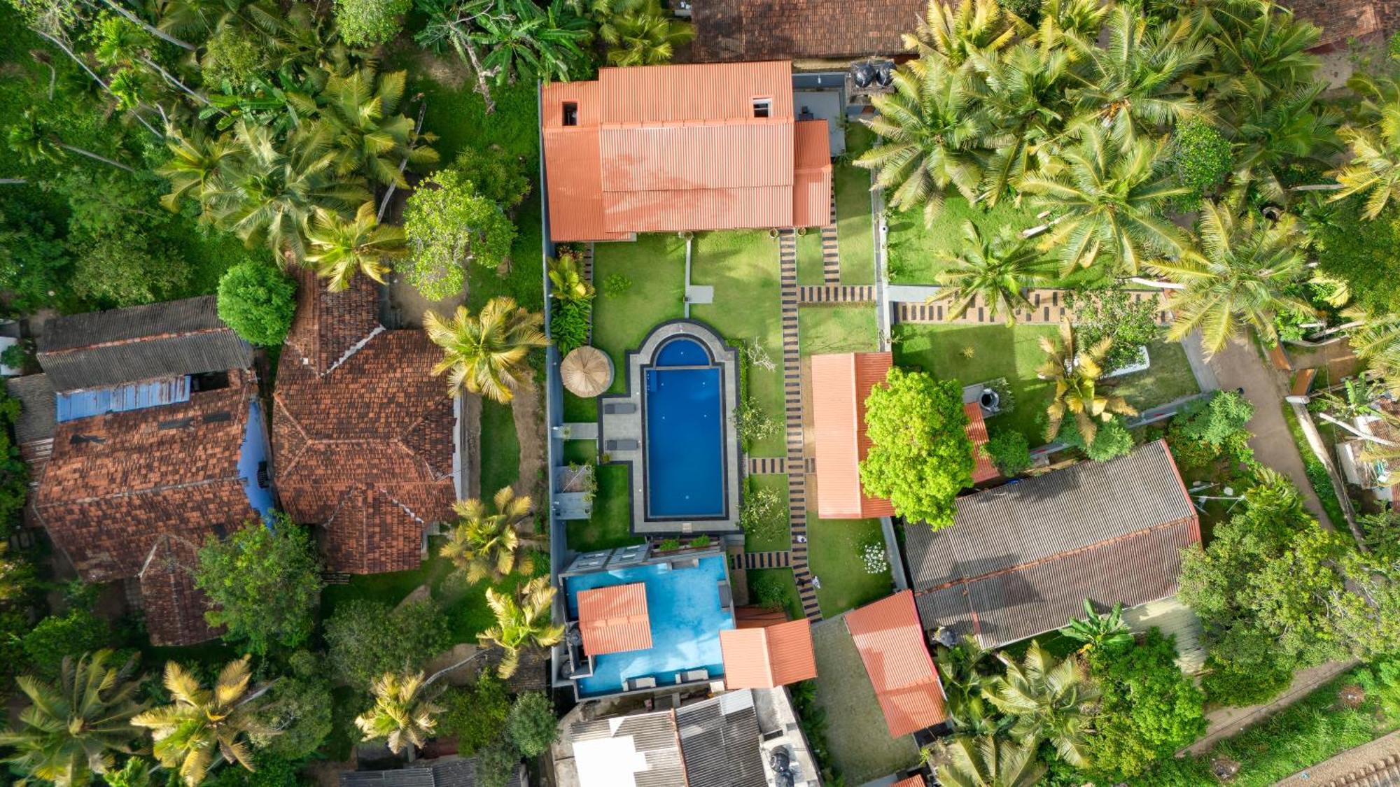 Hasthri Boutique Red Chalet In Ahangama With Pool Near Beach Exteriér fotografie
