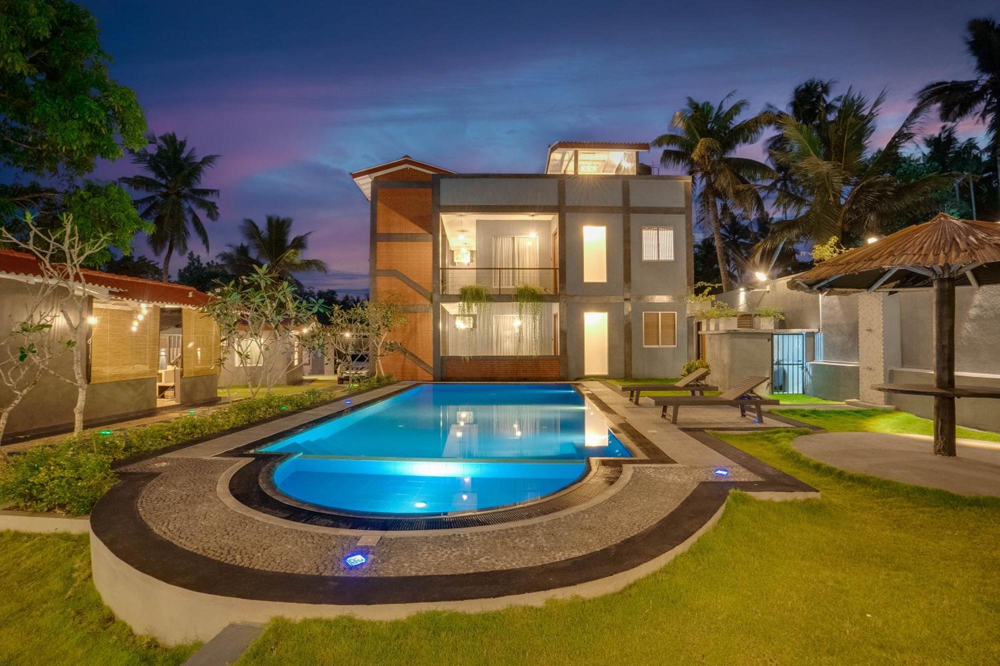 Hasthri Boutique Red Chalet In Ahangama With Pool Near Beach Exteriér fotografie